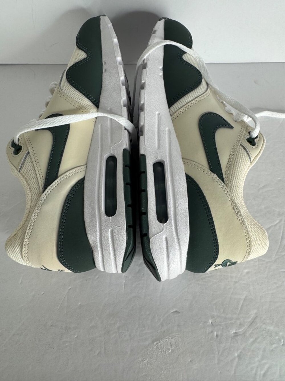 Nike Air Max 1 Pale Ivory Vintage Green Sneakers Boys US 6 Youth EU 38.5 NIB - Picture 8 of 9